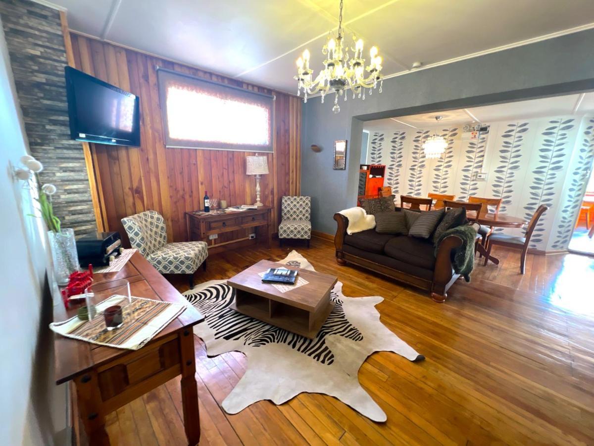 Incredible Downtown Duplex With Interior Backyard Apartment Punta Arenas Bagian luar foto