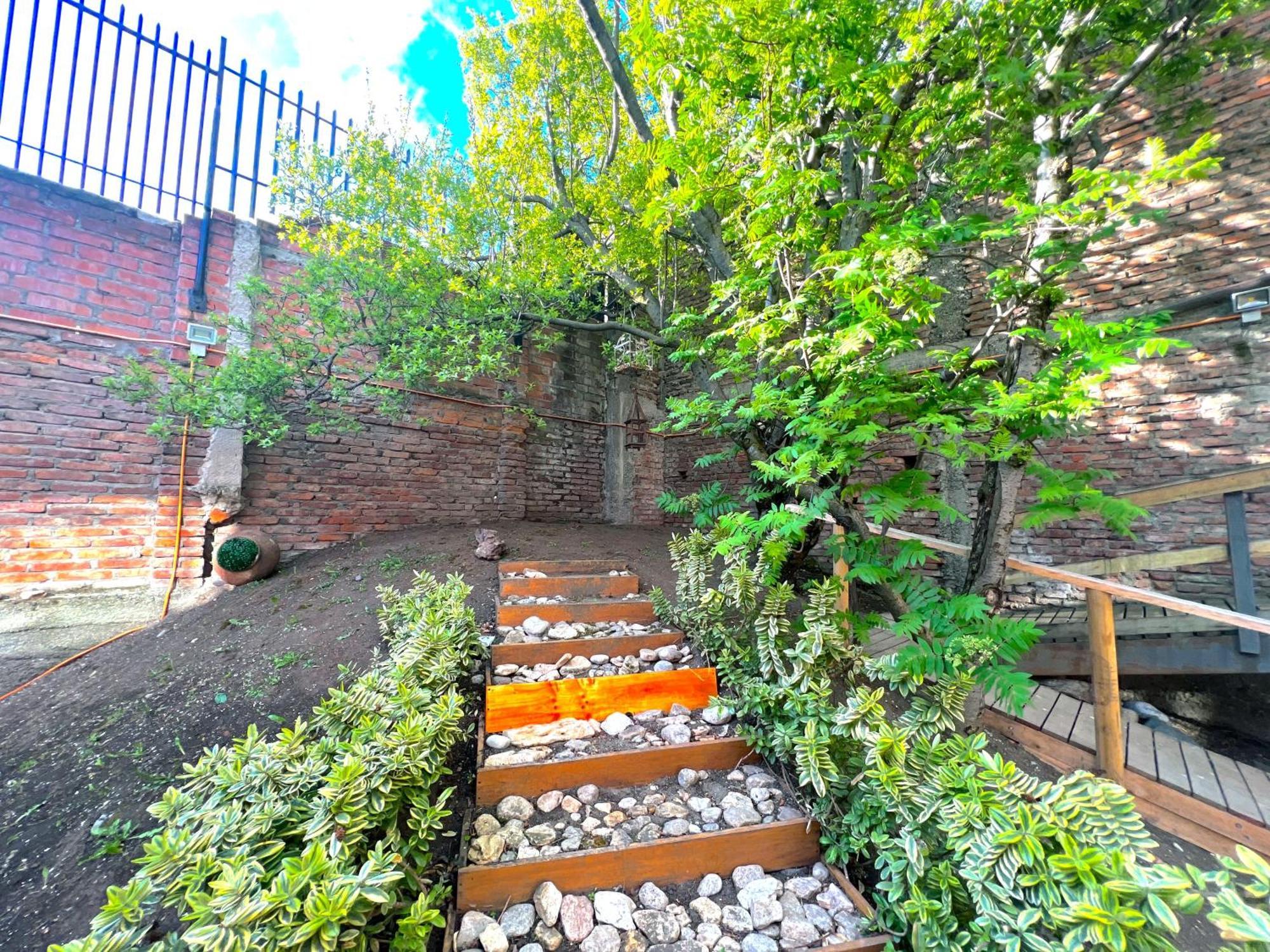 Incredible Downtown Duplex With Interior Backyard Apartment Punta Arenas Bagian luar foto
